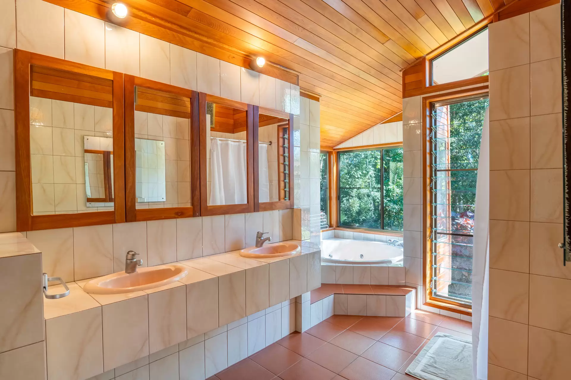 106 Telford Road, Strathdickie For Sale by Queensland Sotheby's International Realty - image 1