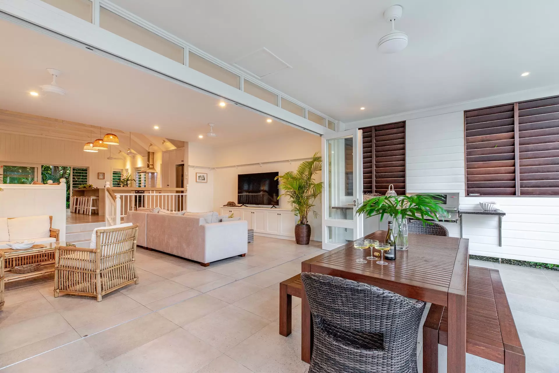 6 Andrews Close, Port Douglas For Sale by Queensland Sotheby's International Realty - image 1