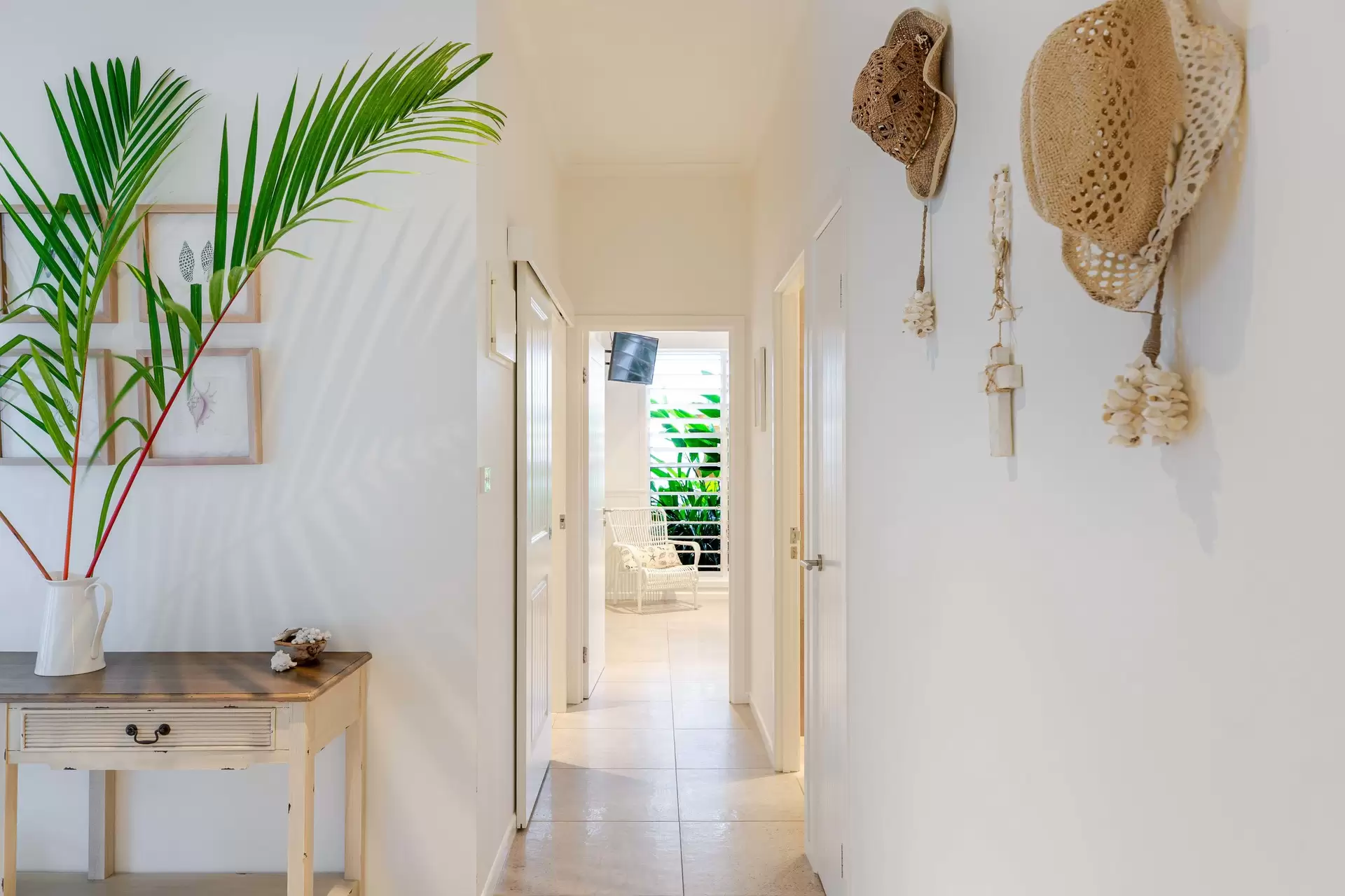 6 Andrews Close, Port Douglas For Sale by Queensland Sotheby's International Realty - image 1