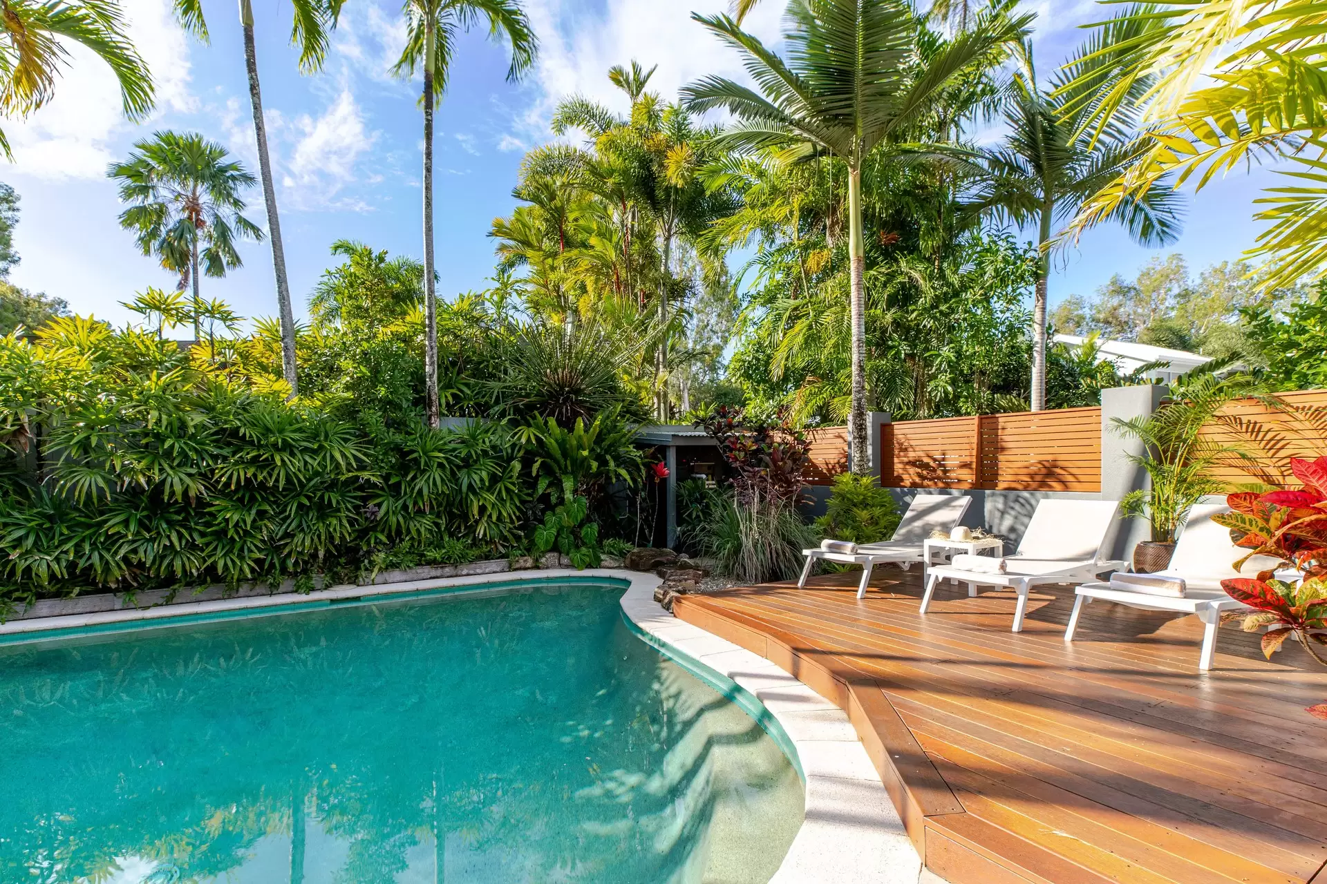 6 Andrews Close, Port Douglas For Sale by Queensland Sotheby's International Realty - image 1