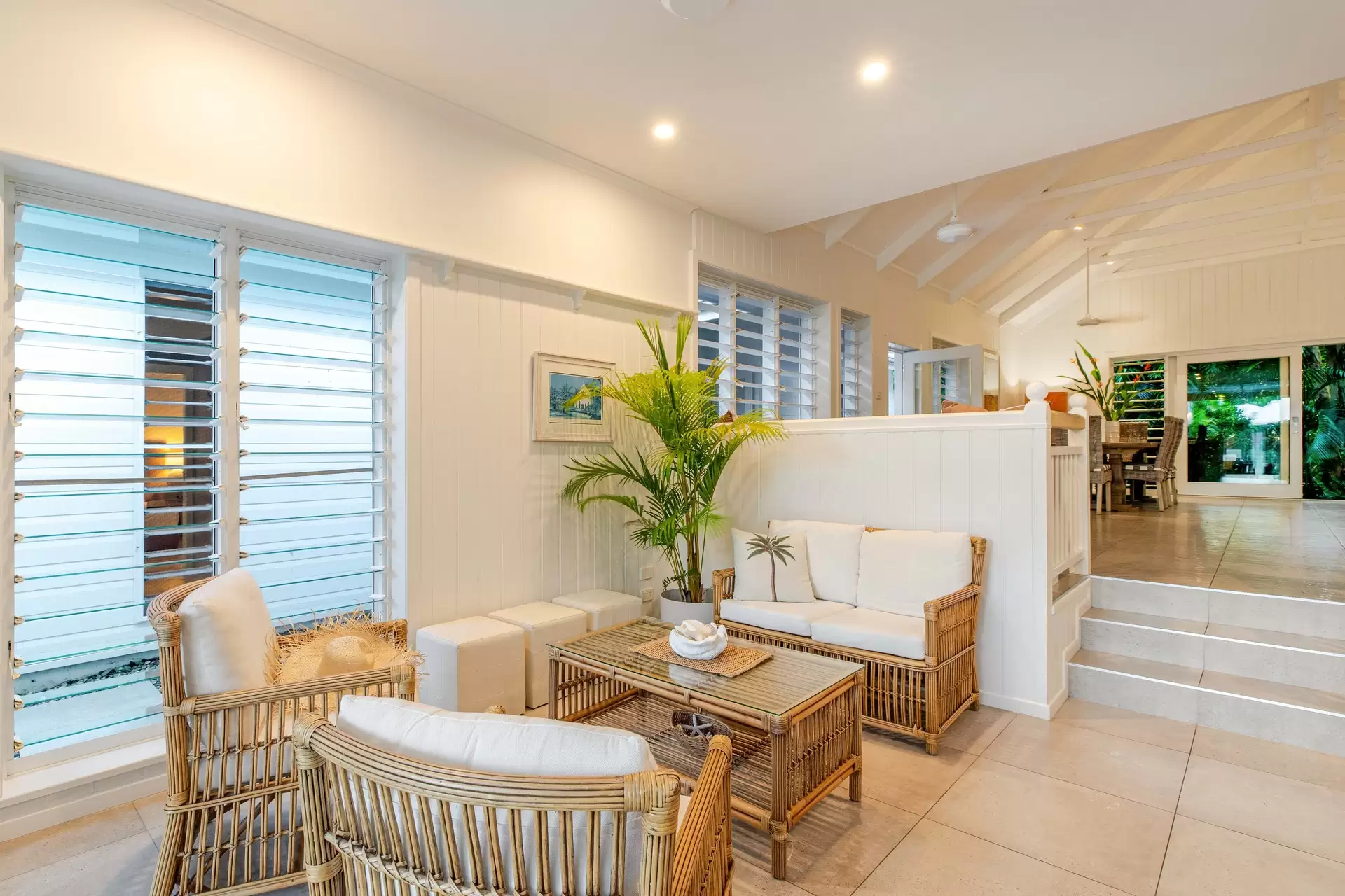 6 Andrews Close, Port Douglas For Sale by Queensland Sotheby's International Realty - image 1