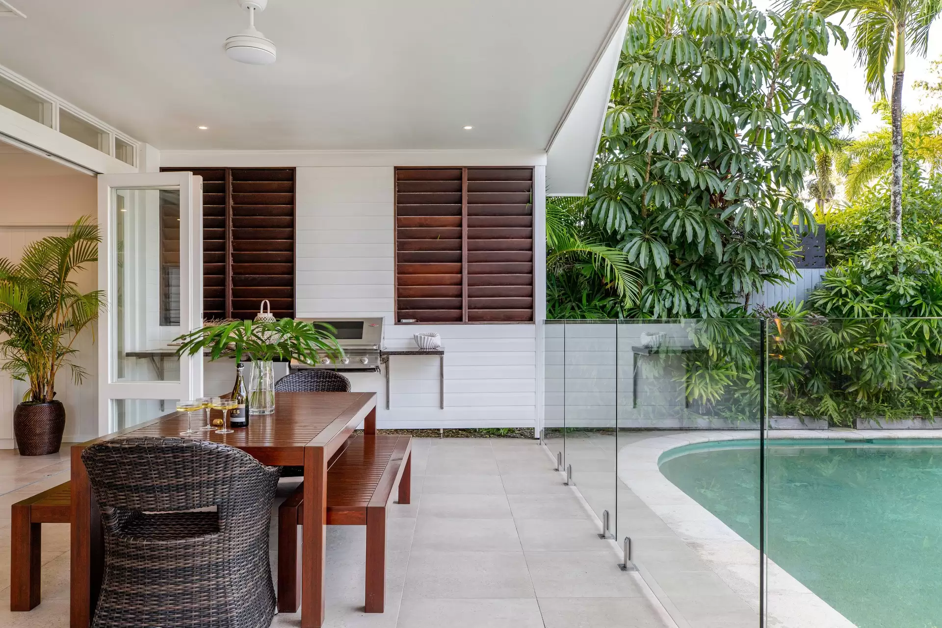 6 Andrews Close, Port Douglas For Sale by Queensland Sotheby's International Realty - image 1