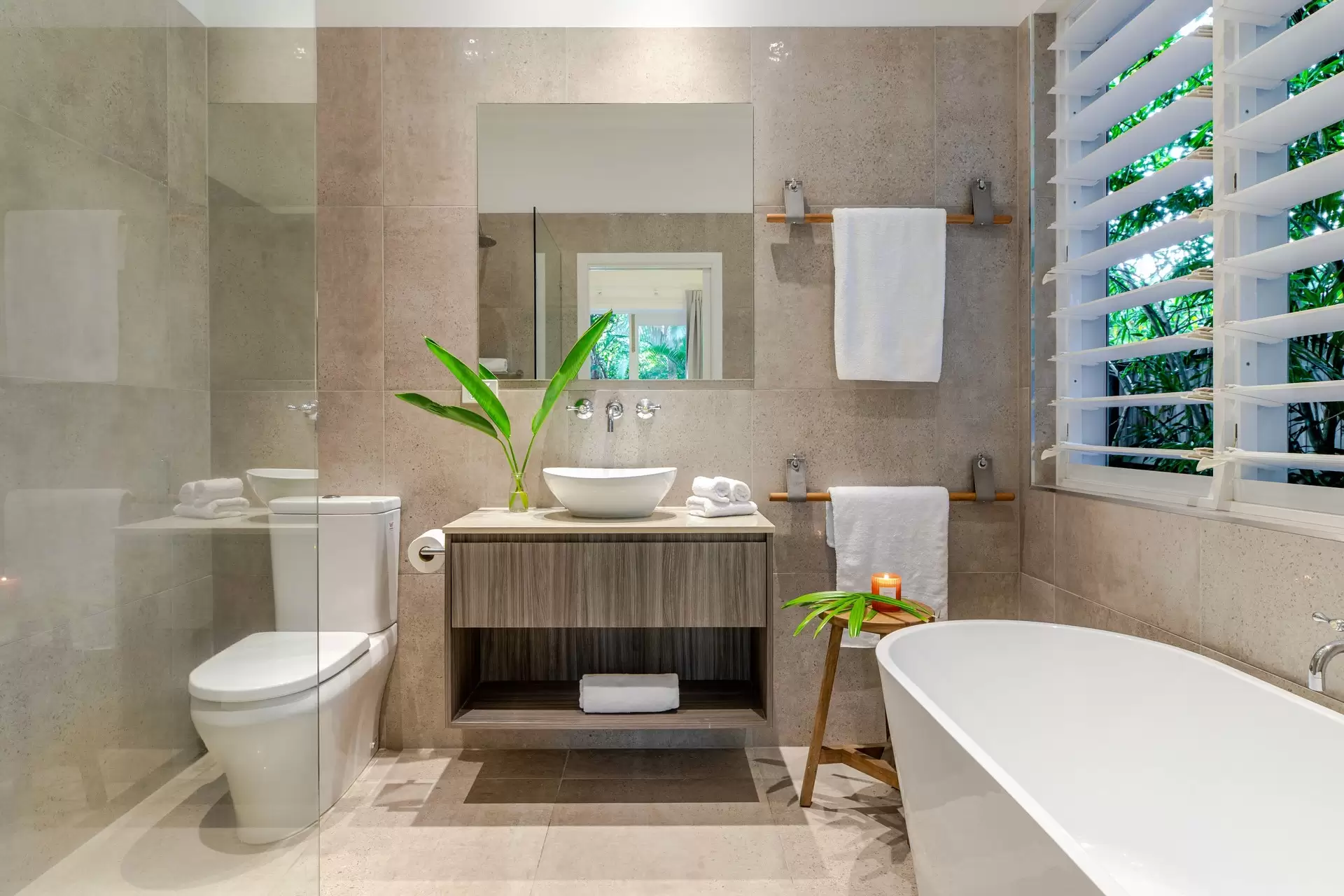 6 Andrews Close, Port Douglas For Sale by Queensland Sotheby's International Realty - image 1
