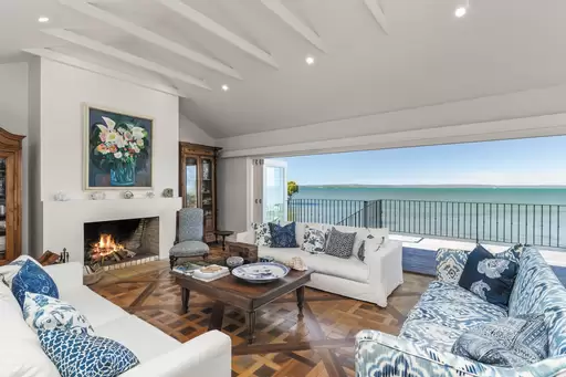 167 Shore Street North, Cleveland For Sale by Queensland Sotheby's International Realty