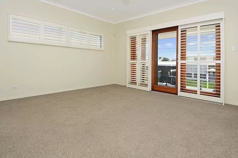 6 Grant Street, Hendra Sold by Queensland Sotheby's International Realty - image 1