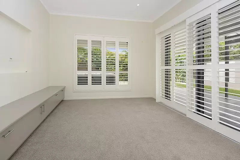 6 Grant Street, Hendra Sold by Queensland Sotheby's International Realty - image 1