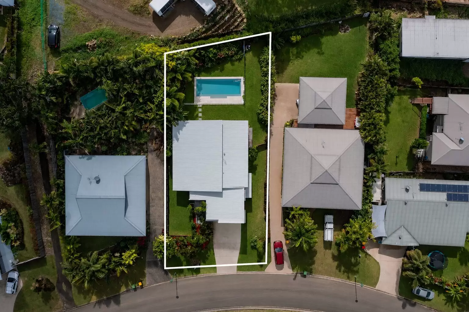 6 Scenic Ridge Drive, Cannonvale Sold by Queensland Sotheby's International Realty - image 1