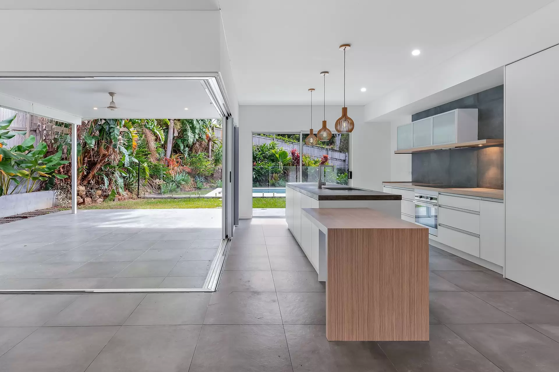 6 Scenic Ridge Drive, Cannonvale For Sale by Queensland Sotheby's International Realty - image 1
