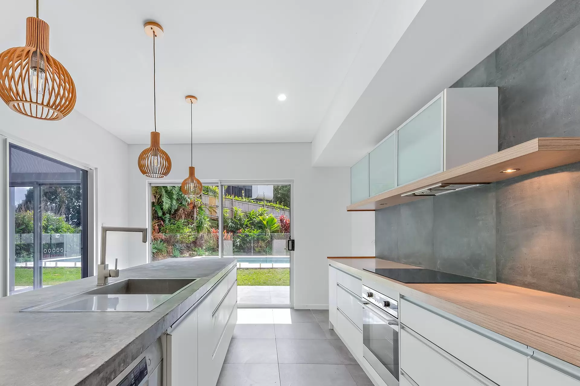 6 Scenic Ridge Drive, Cannonvale For Sale by Queensland Sotheby's International Realty - image 1