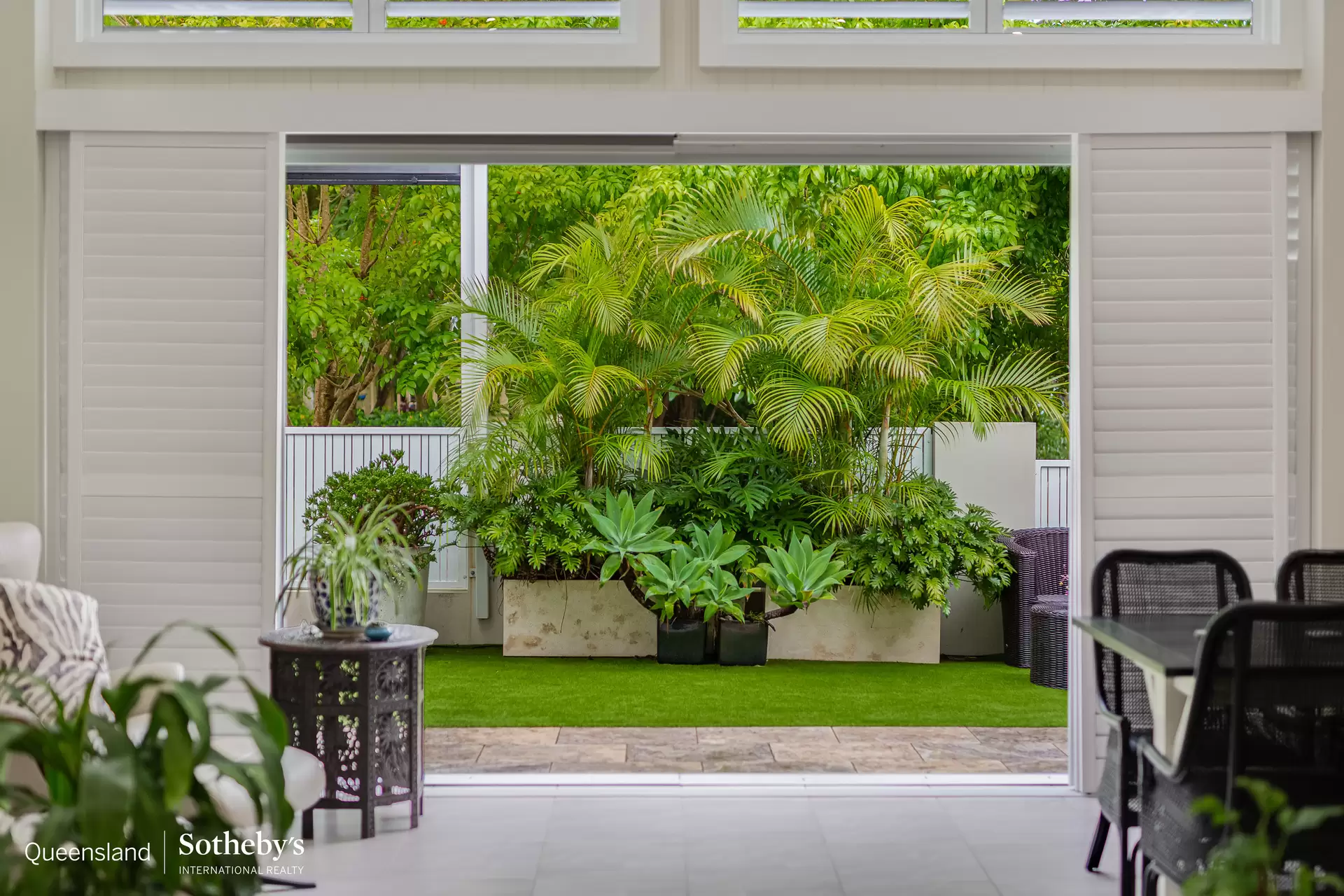 272A Wellington Street, Ormiston For Sale by Queensland Sotheby's International Realty - image 1