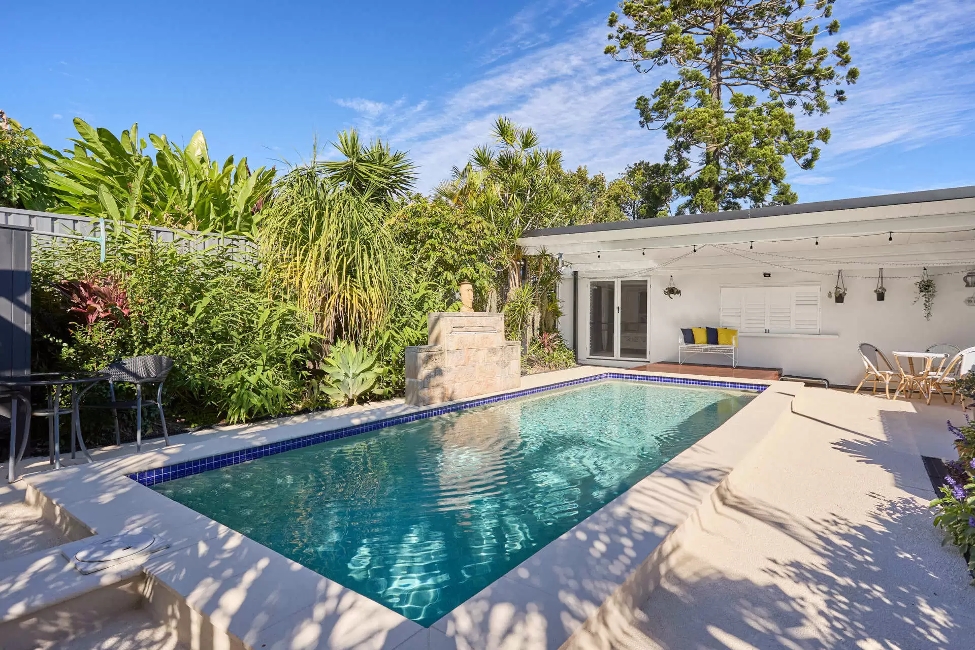 13 Allden Avenue, Labrador Sold by Queensland Sotheby's International Realty - image 1