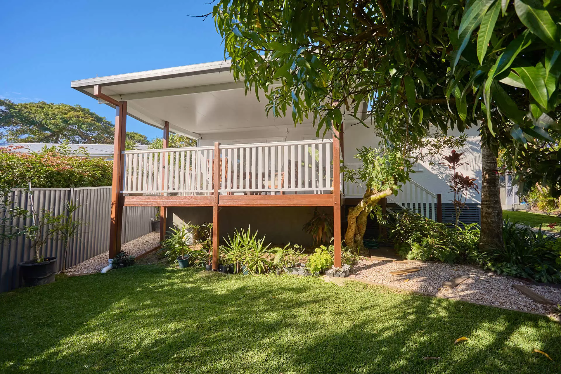 13 Allden Avenue, Labrador Sold by Queensland Sotheby's International Realty - image 1