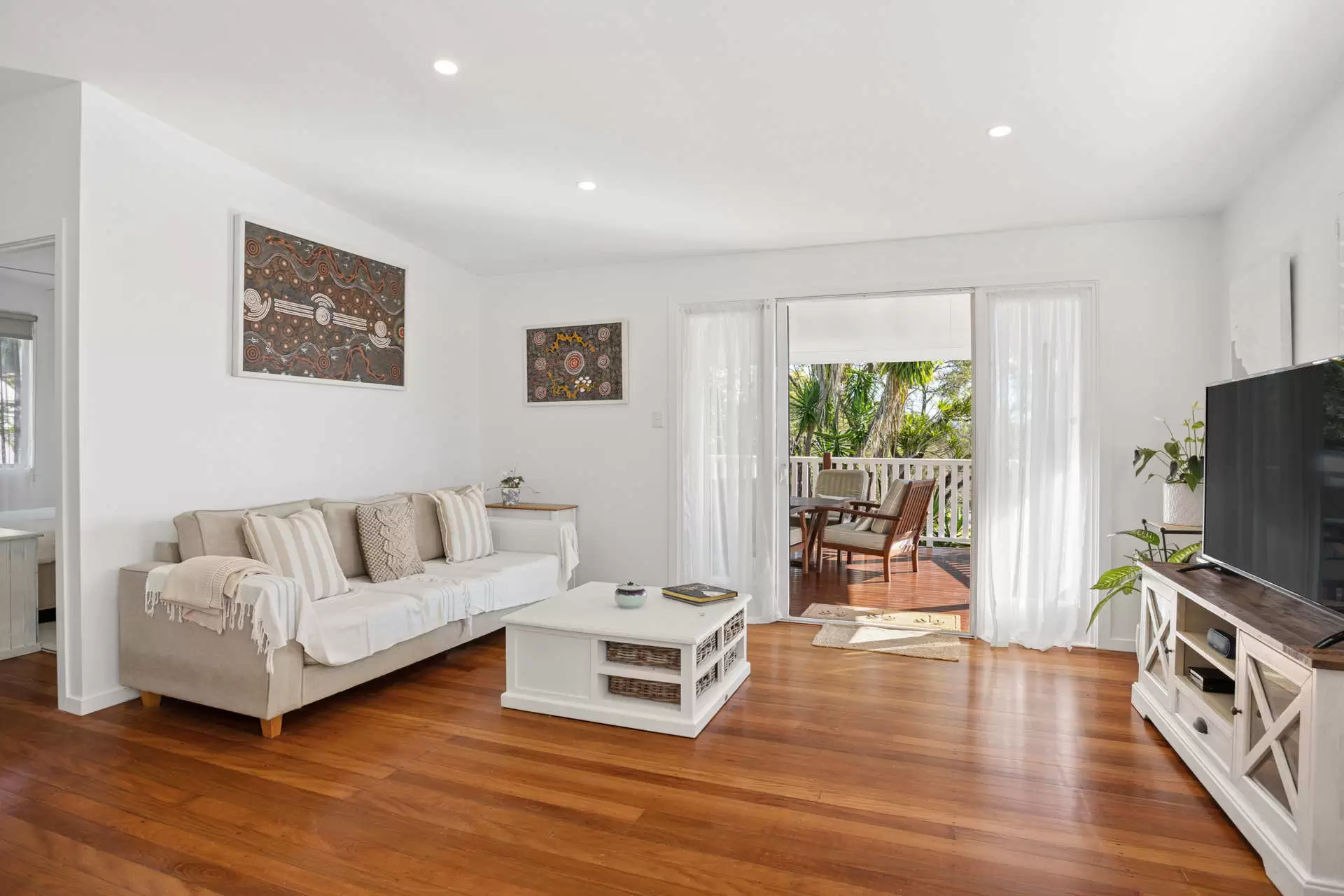 13 Allden Avenue, Labrador Sold by Queensland Sotheby's International Realty - image 1