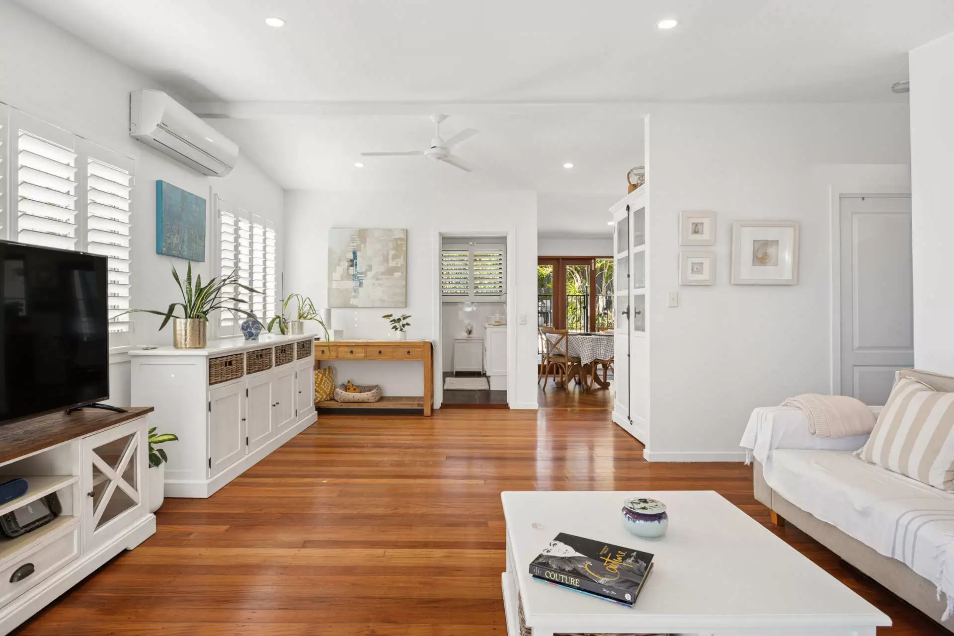 13 Allden Avenue, Labrador Sold by Queensland Sotheby's International Realty - image 1