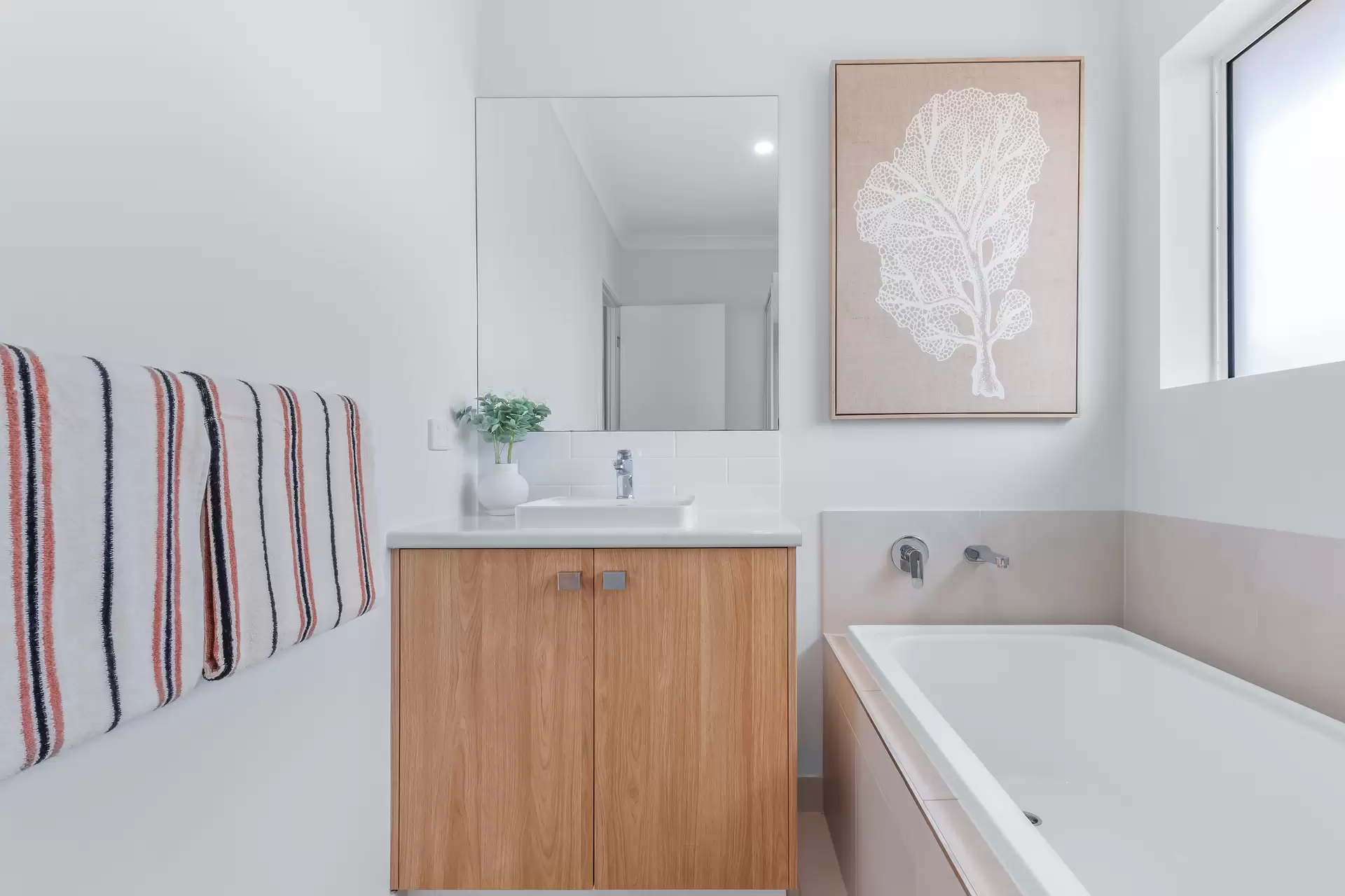 32 Tamarind Crescent, Proserpine Sold by Queensland Sotheby's International Realty - image 1