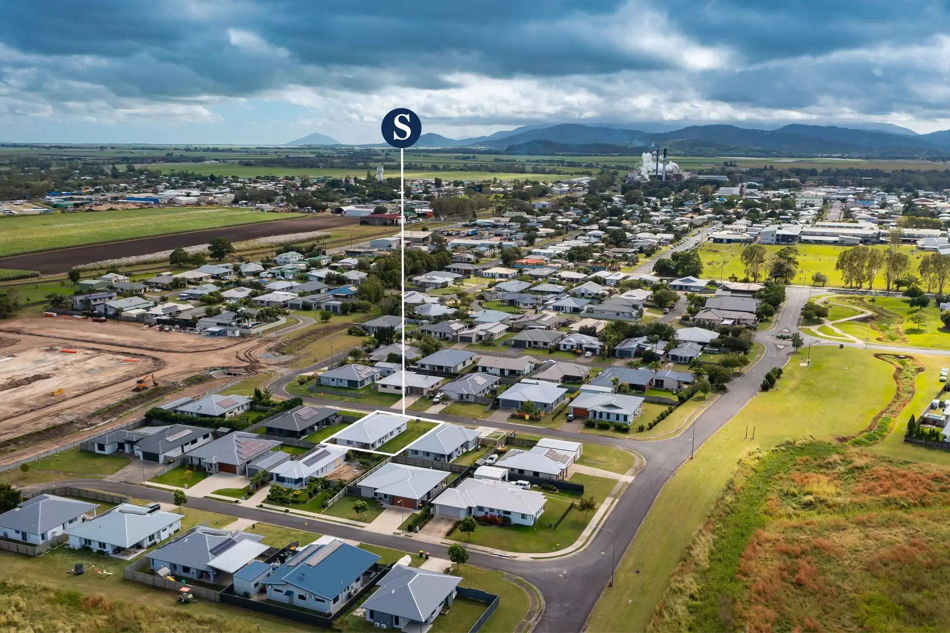 32 Tamarind Crescent, Proserpine Sold by Queensland Sotheby's International Realty - image 1