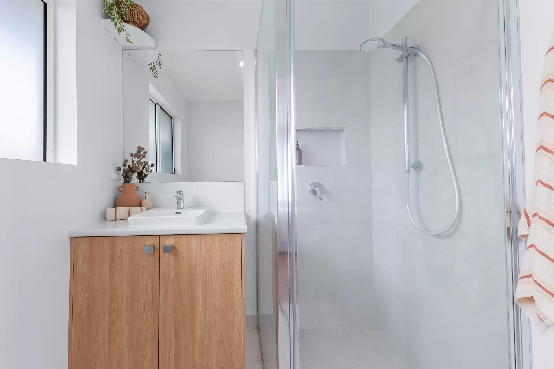 32 Tamarind Crescent, Proserpine Sold by Queensland Sotheby's International Realty - image 1