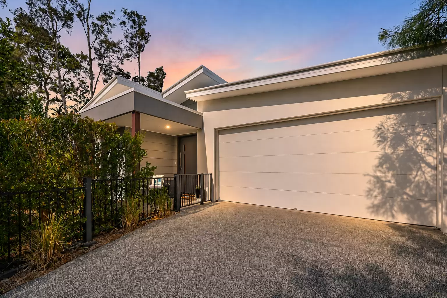 89 Mudjimba Beach Road, Mudjimba For Sale by Queensland Sotheby's International Realty - image 1
