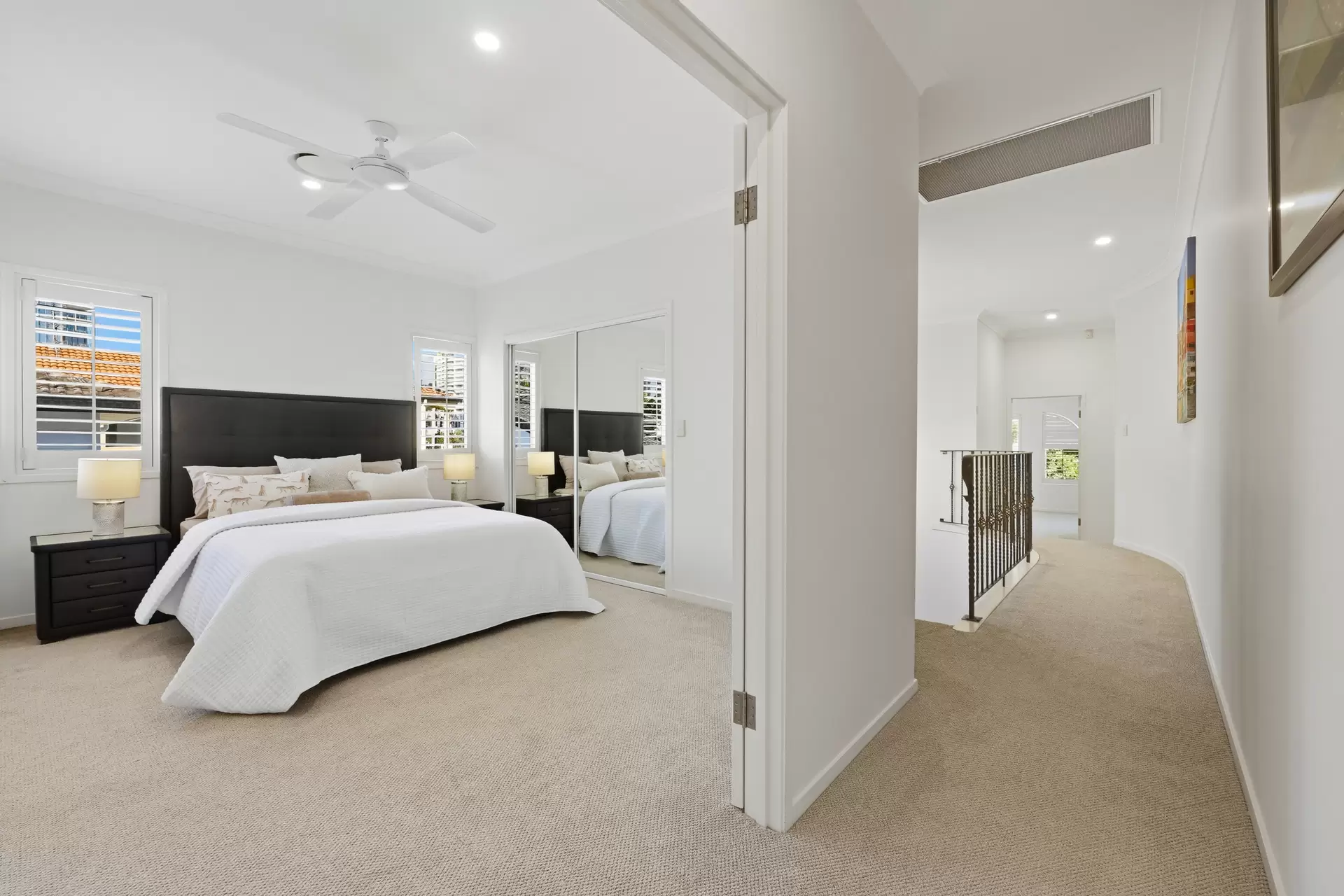 2/41 Cronin Avenue, Main Beach For Sale by Queensland Sotheby's International Realty - image 1