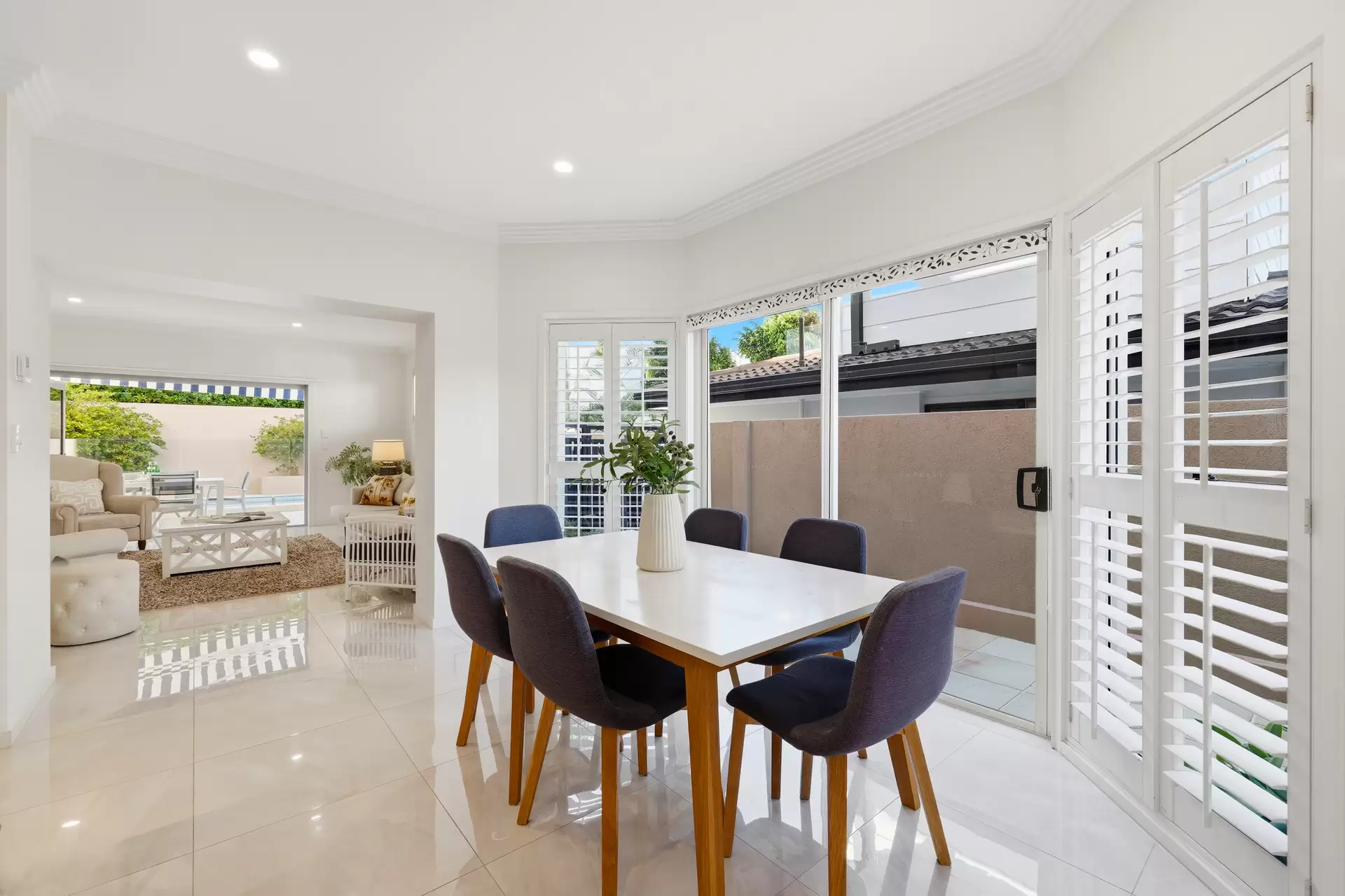 2/41 Cronin Avenue, Main Beach For Sale by Queensland Sotheby's International Realty - image 1