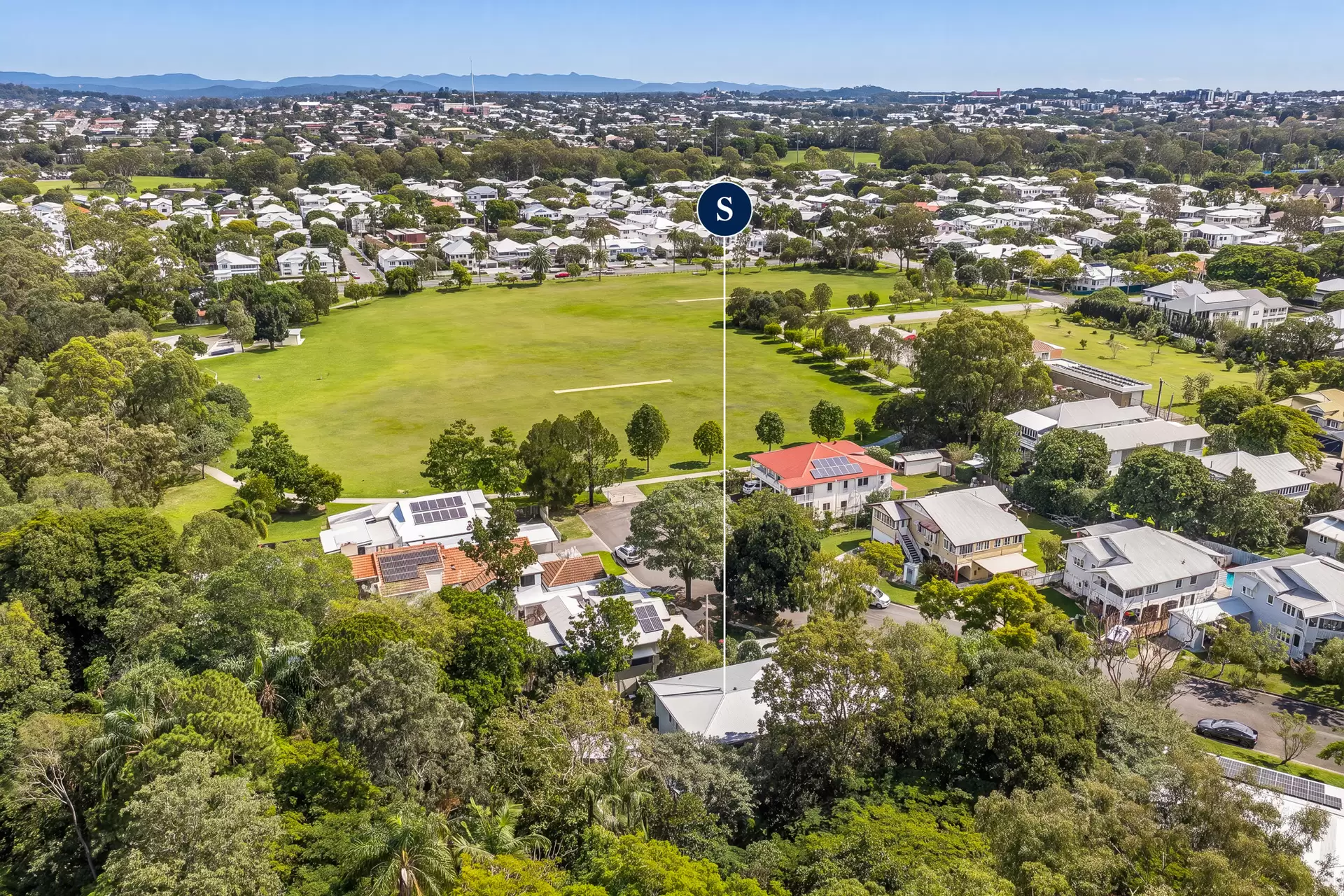 10 Frances Avenue, Kalinga For Sale by Queensland Sotheby's International Realty - image 1