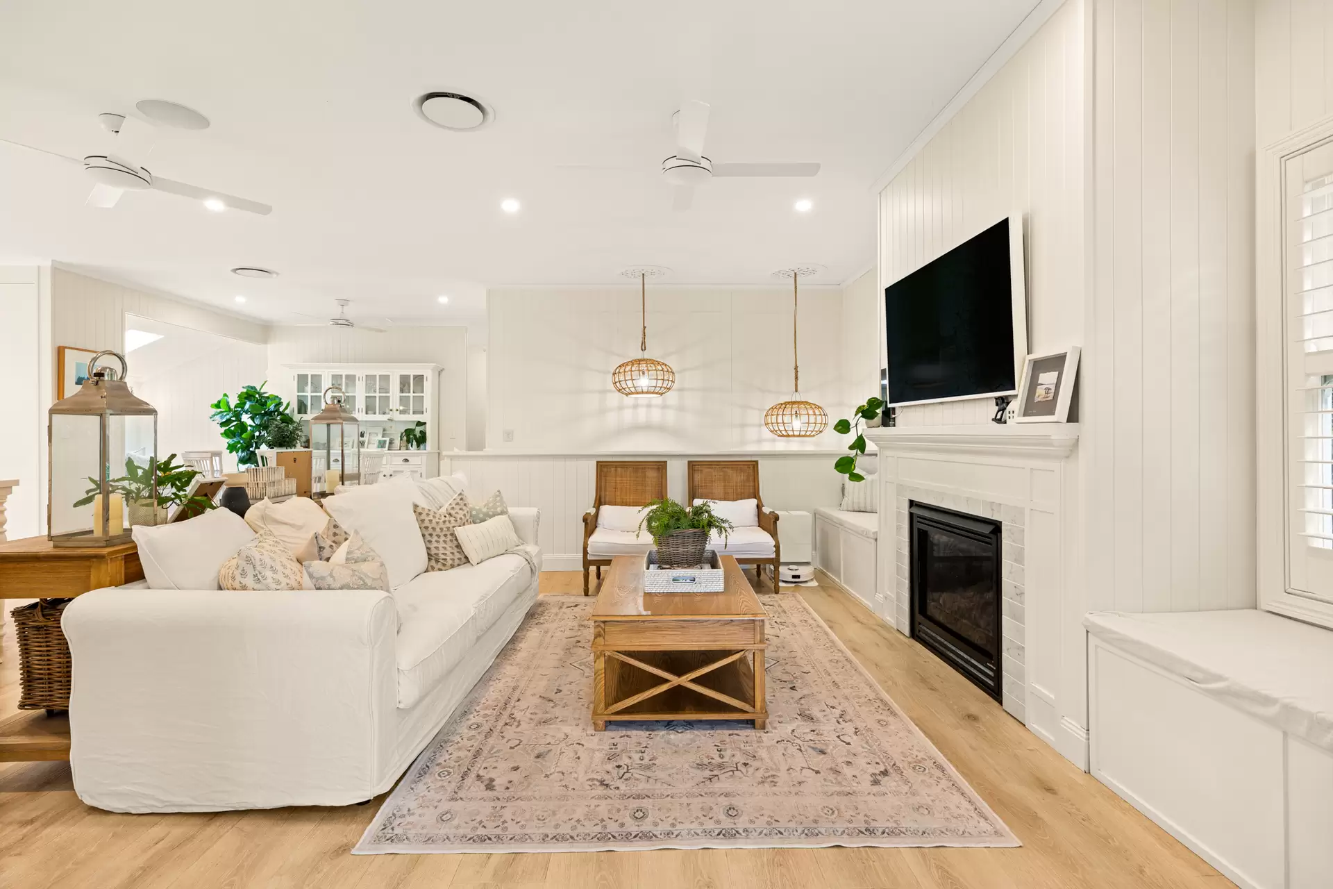10 Frances Avenue, Kalinga For Sale by Queensland Sotheby's International Realty - image 1
