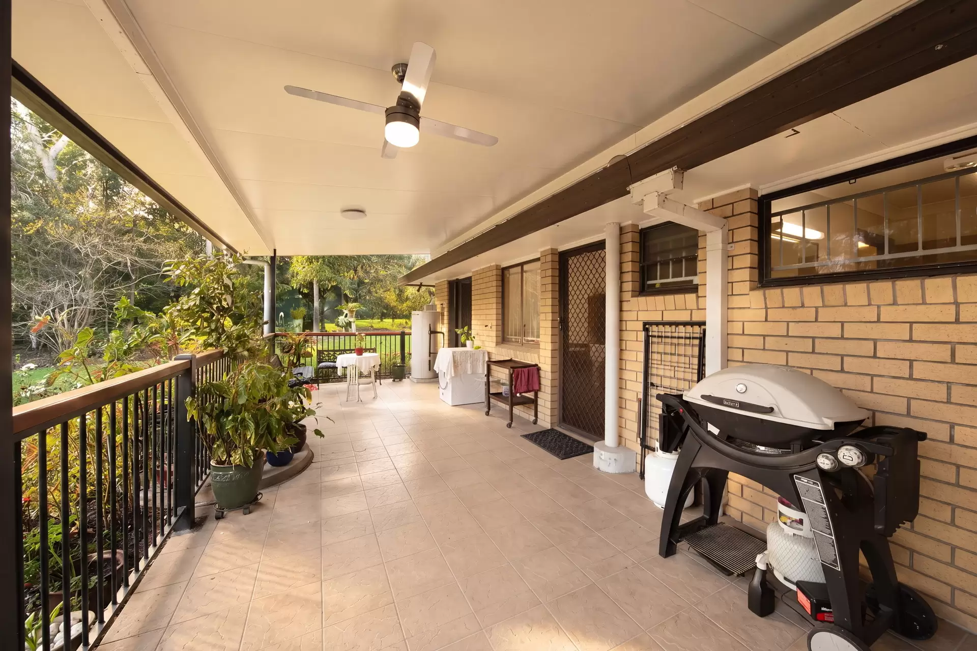 84 Oakridge  Street, Burbank For Sale by Queensland Sotheby's International Realty - image 1