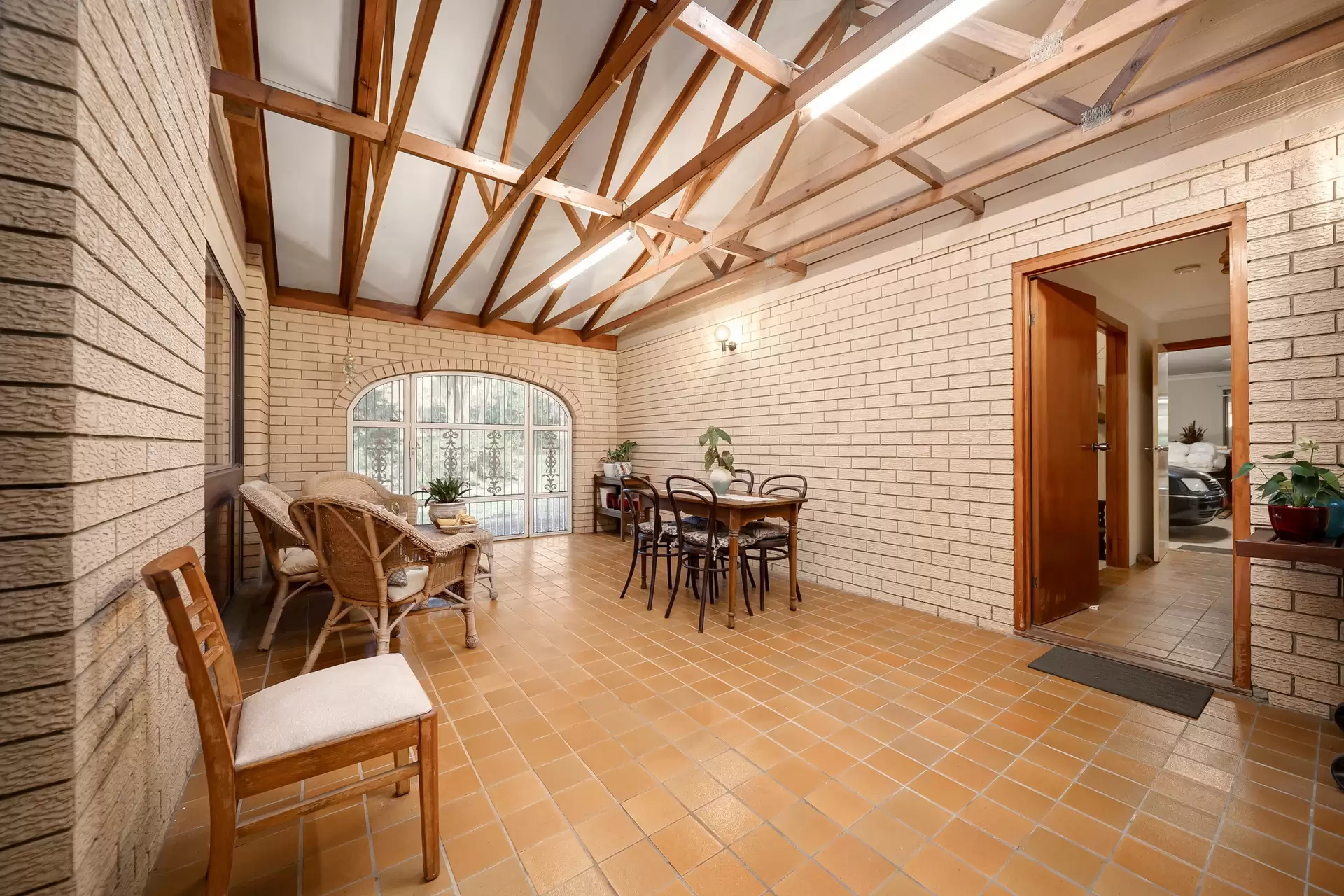 84 Oakridge  Street, Burbank For Sale by Queensland Sotheby's International Realty - image 1