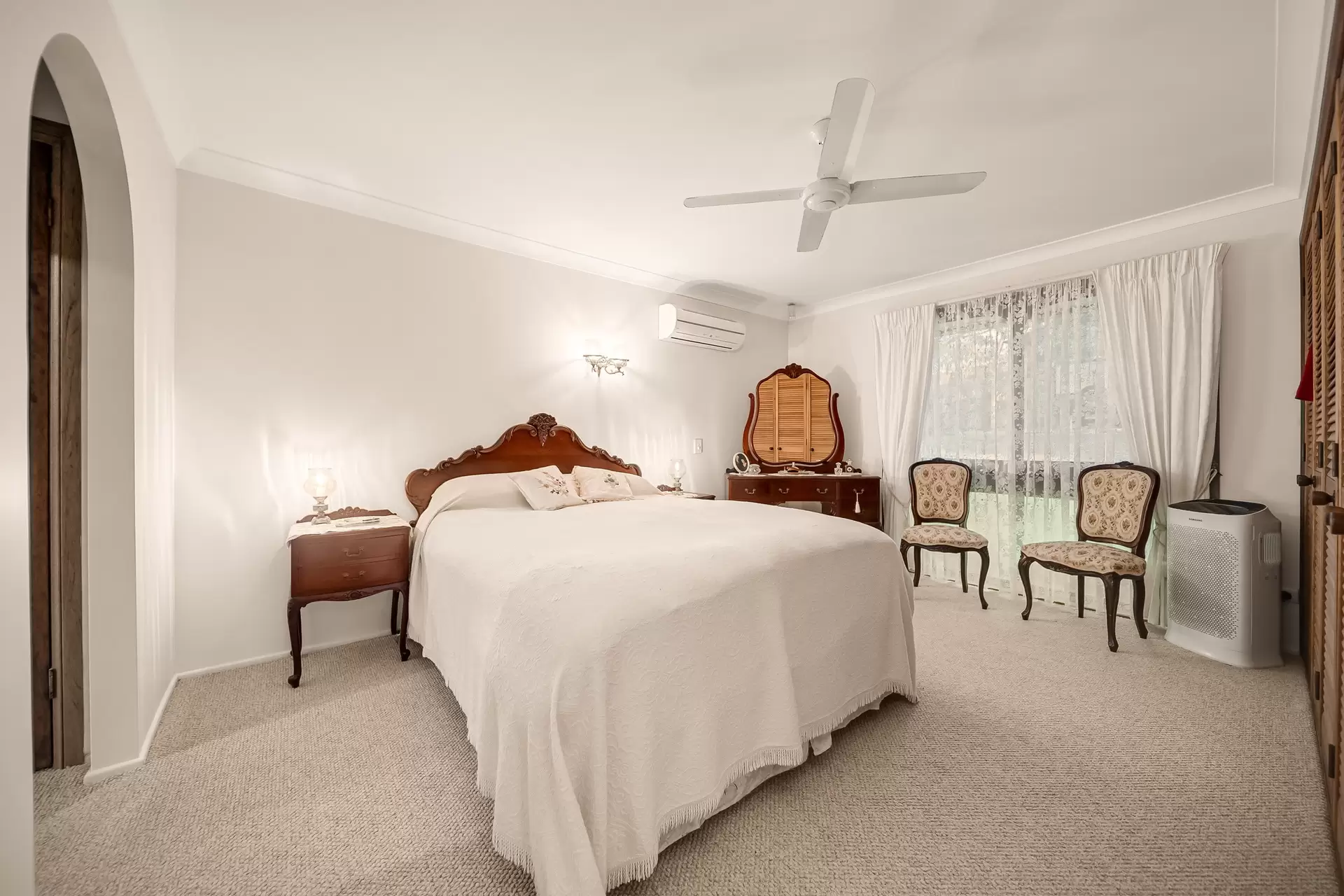 84 Oakridge  Street, Burbank For Sale by Queensland Sotheby's International Realty - image 1