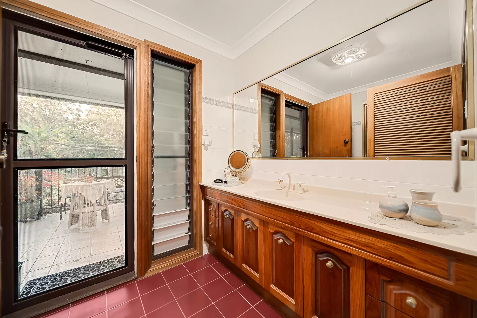 84 Oakridge  Street, Burbank For Sale by Queensland Sotheby's International Realty - image 1