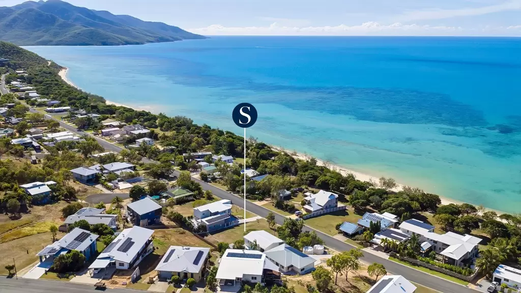 37 Gloucester Avenue, Hideaway Bay For Sale by Queensland Sotheby's International Realty