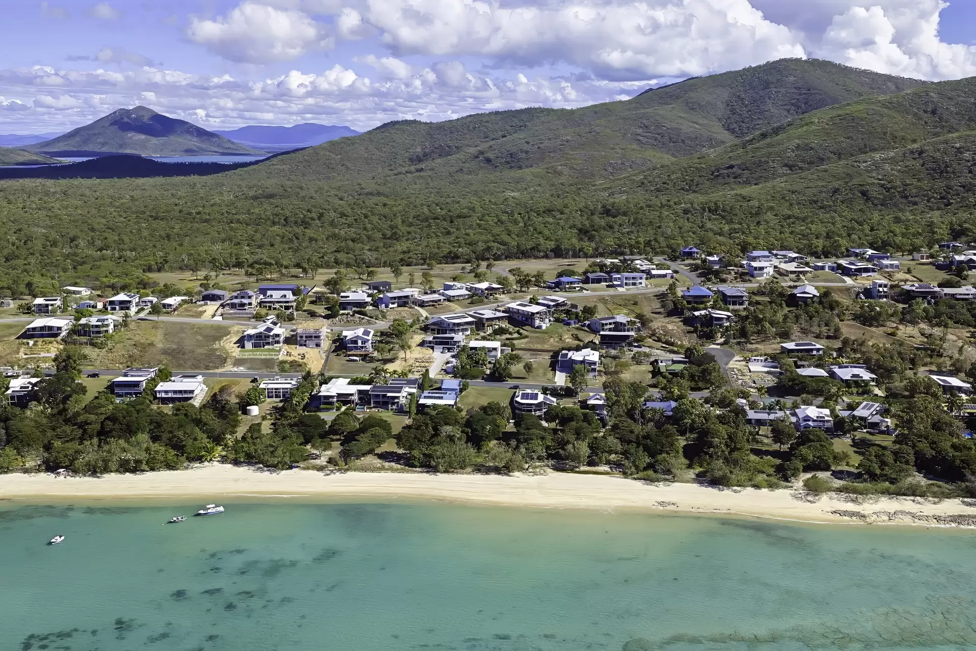37 Gloucester Avenue, Hideaway Bay For Sale by Queensland Sotheby's International Realty - image 1