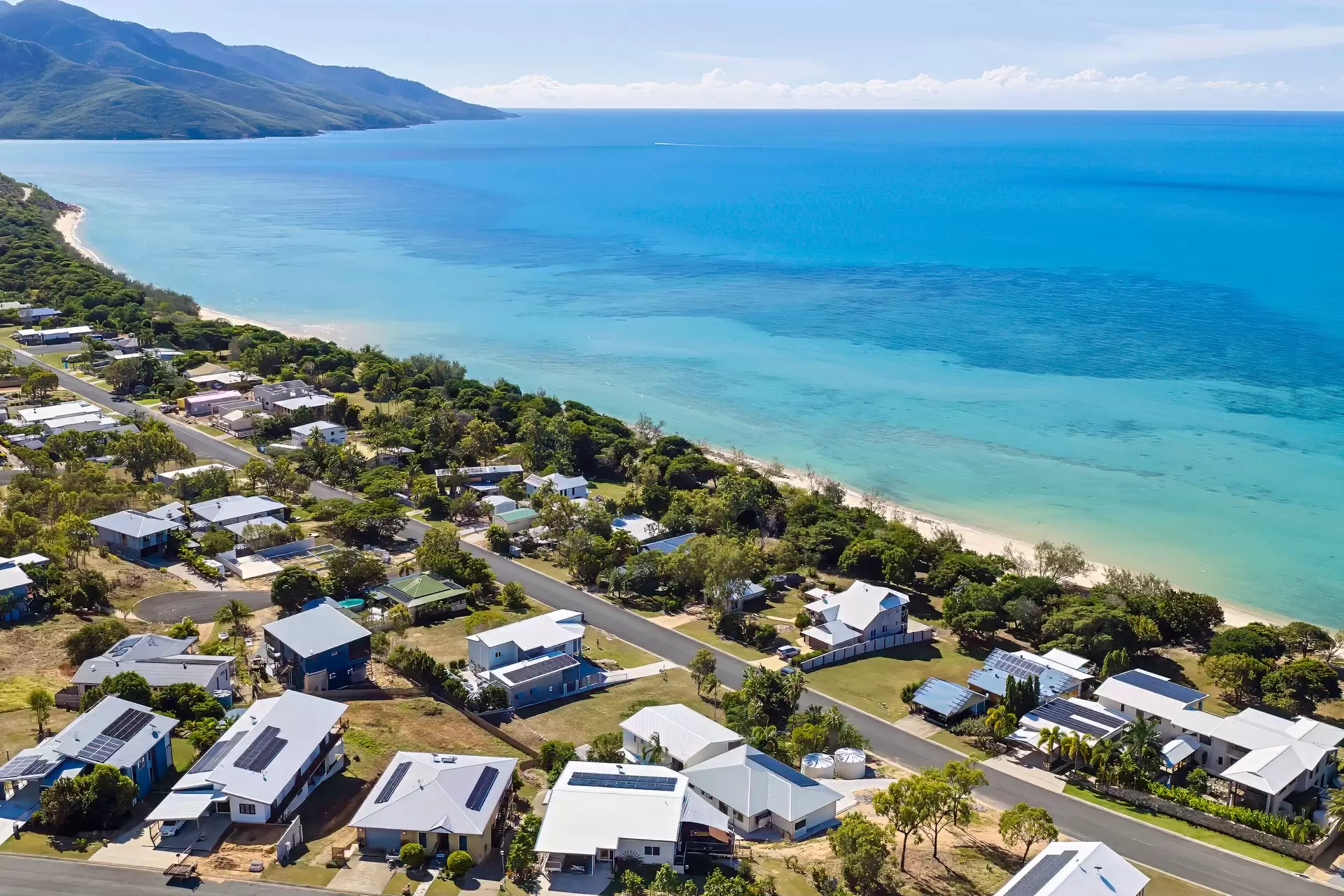37 Gloucester Avenue, Hideaway Bay Sold by  - image 1