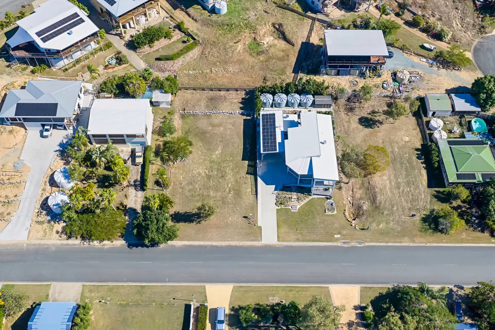 37 Gloucester Avenue, Hideaway Bay Sold by  - image 1