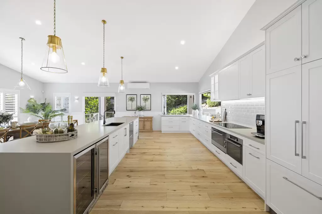9 Hillside Court, Little Mountain For Sale by Queensland Sotheby's International Realty