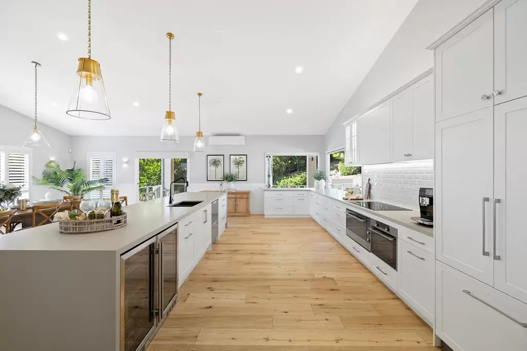 9 Hillside Court, Little Mountain For Sale by Queensland Sotheby's International Realty