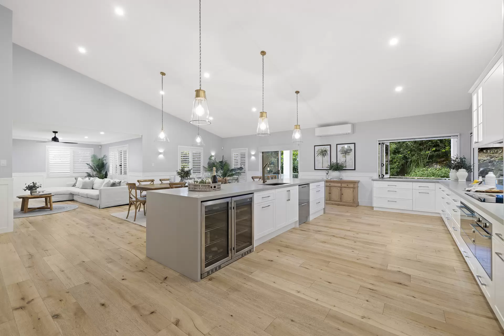 9 Hillside Court, Little Mountain For Sale by Queensland Sotheby's International Realty - image 1