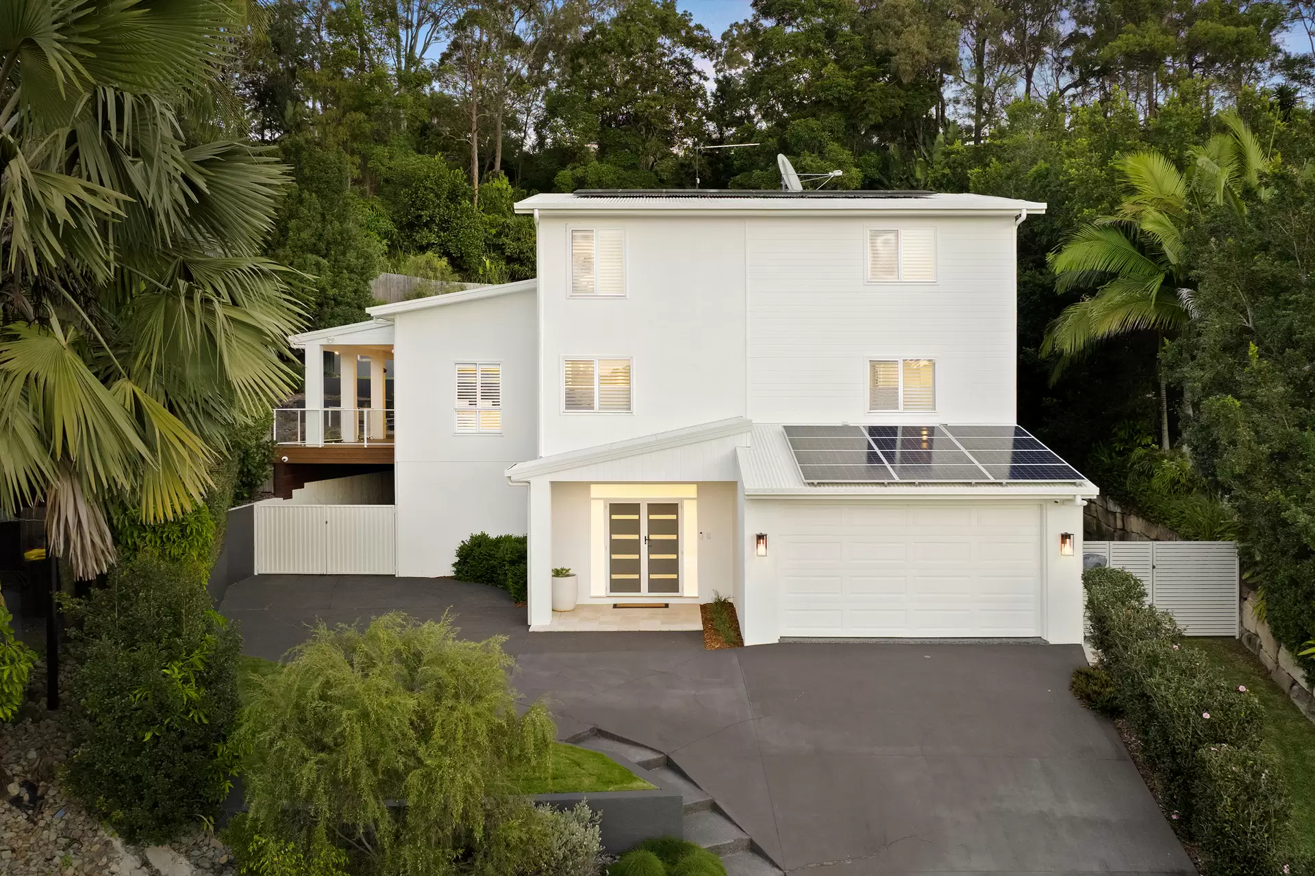 9 Hillside Court, Little Mountain For Sale by Queensland Sotheby's International Realty - image 1