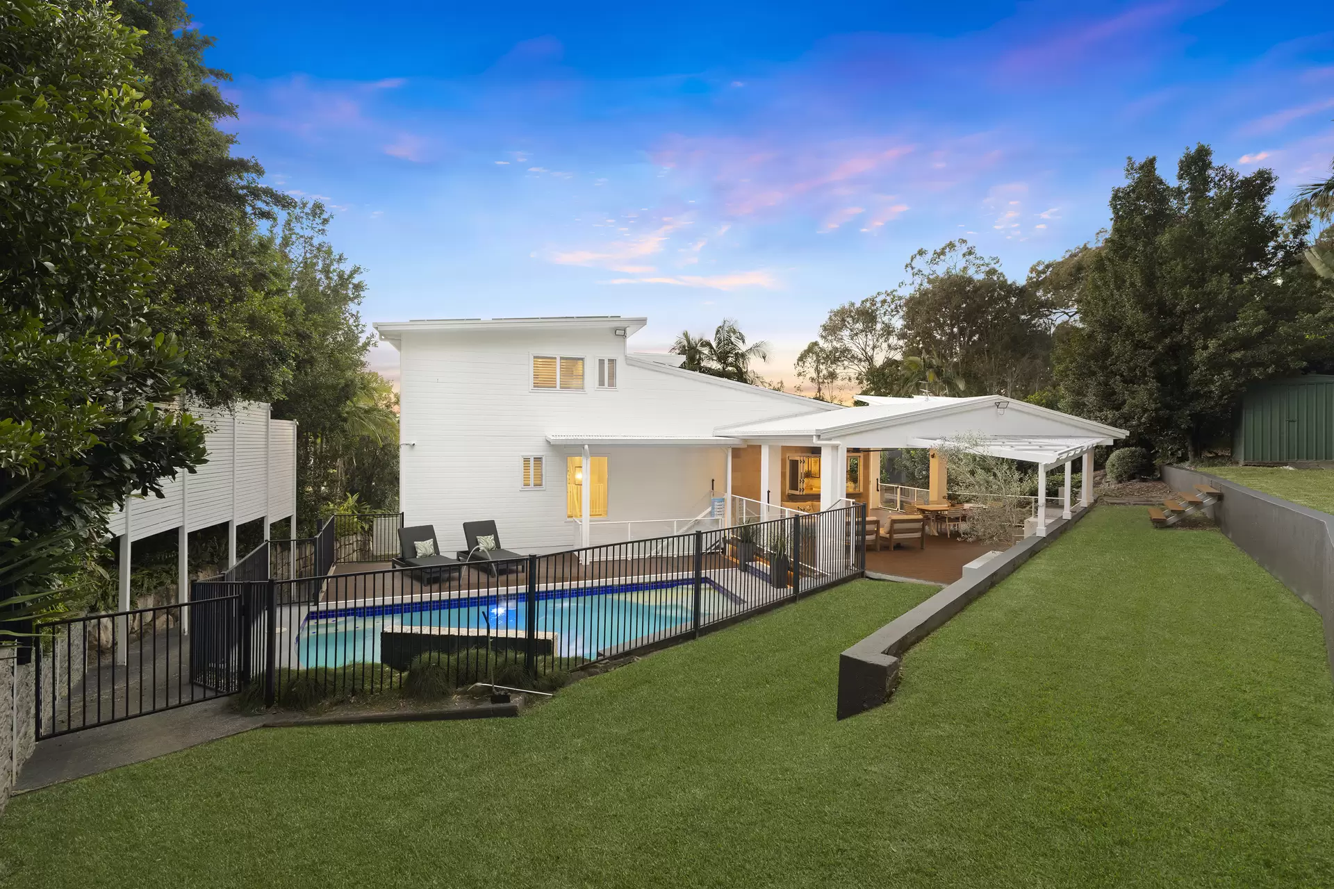 9 Hillside Court, Little Mountain For Sale by Queensland Sotheby's International Realty - image 1