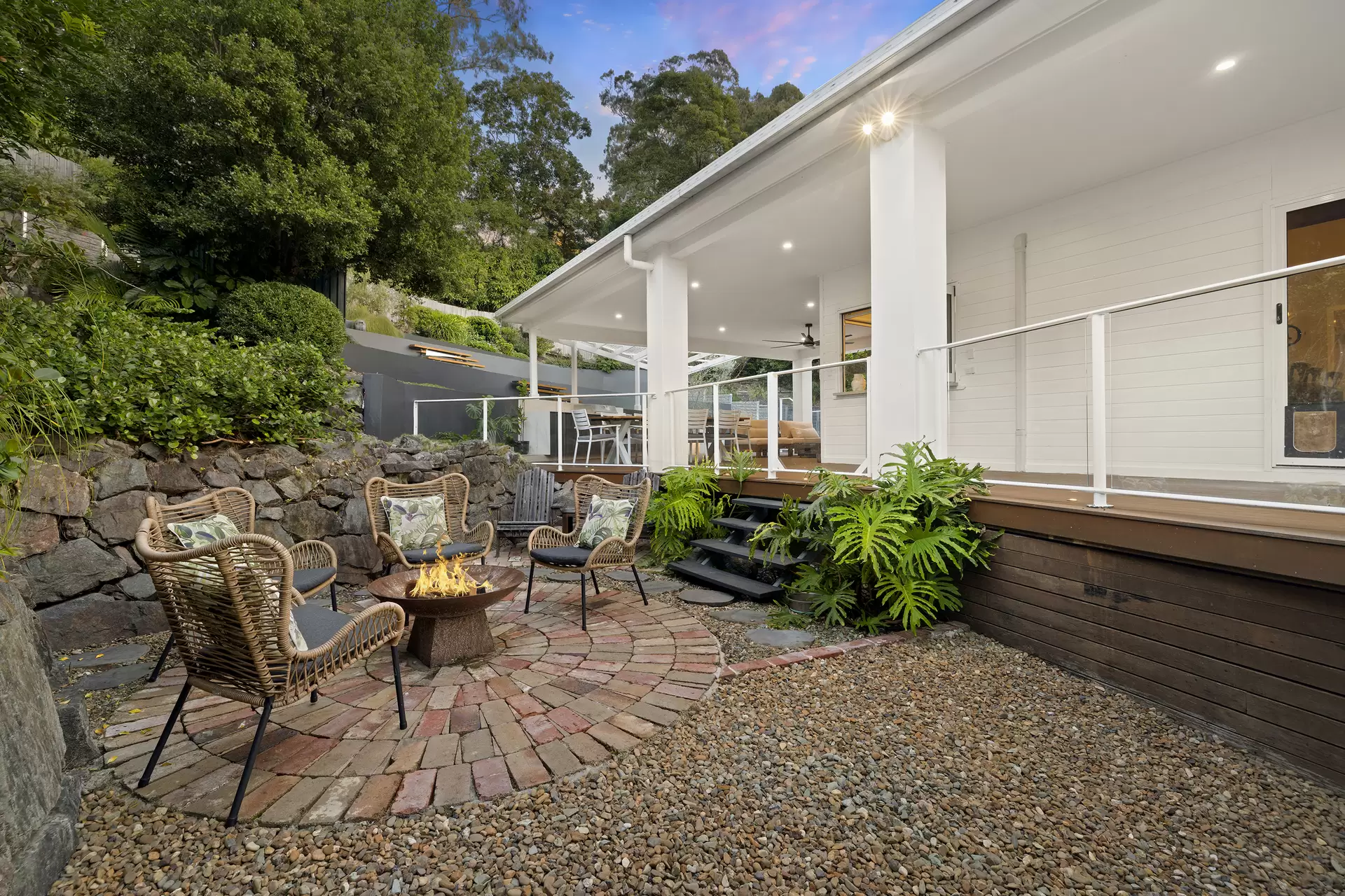 9 Hillside Court, Little Mountain For Sale by Queensland Sotheby's International Realty - image 1
