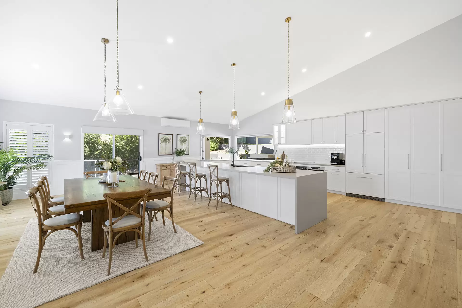 9 Hillside Court, Little Mountain For Sale by Queensland Sotheby's International Realty - image 1