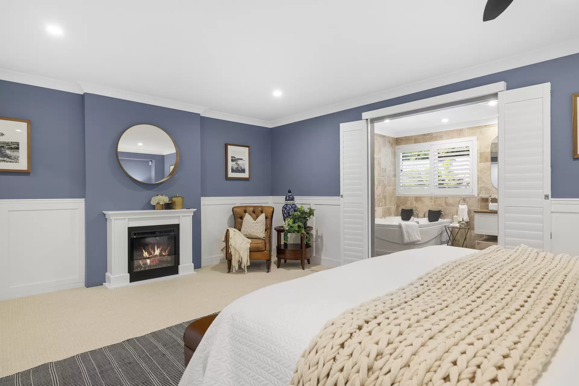 9 Hillside Court, Little Mountain For Sale by Queensland Sotheby's International Realty - image 1