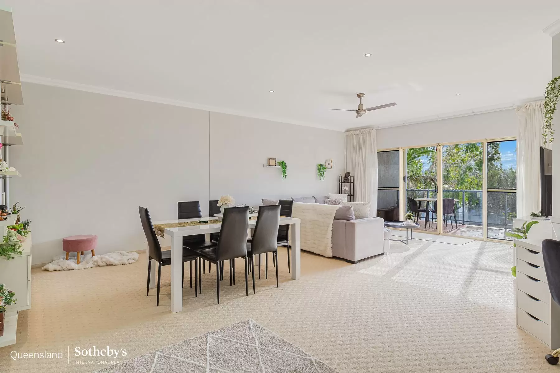 46/13-14 Esperance Court, Cleveland For Sale by Queensland Sotheby's International Realty - image 1