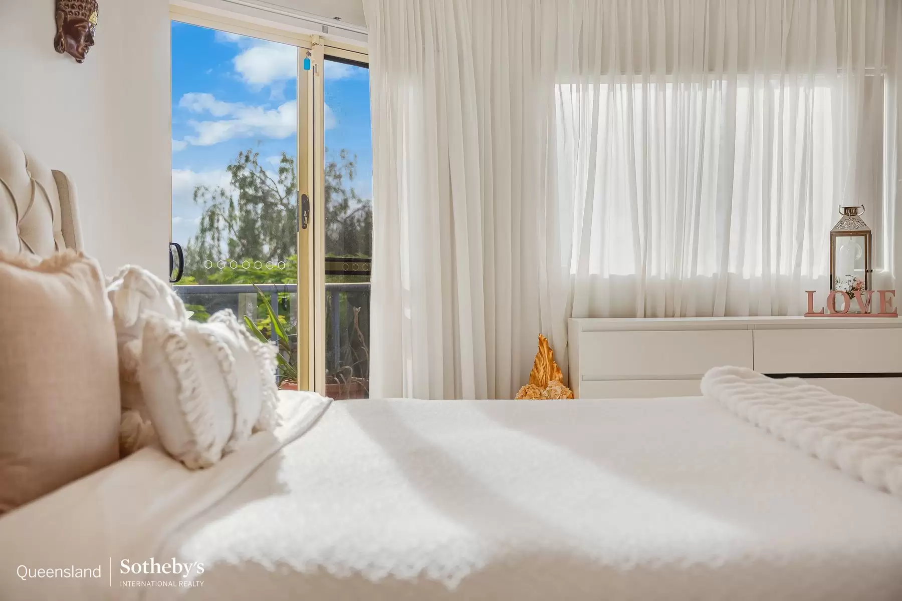 46/13-14 Esperance Court, Cleveland For Sale by Queensland Sotheby's International Realty - image 1