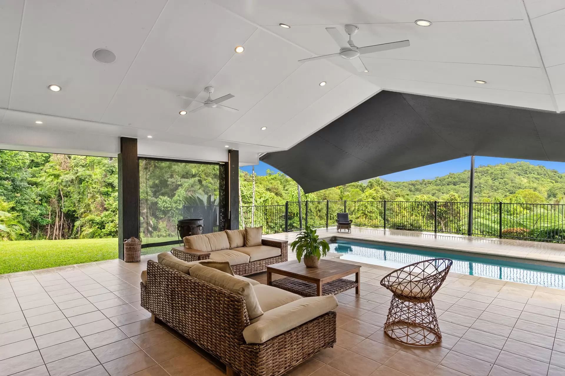 141 Banfield Road, Granadilla For Sale by Queensland Sotheby's International Realty - image 1