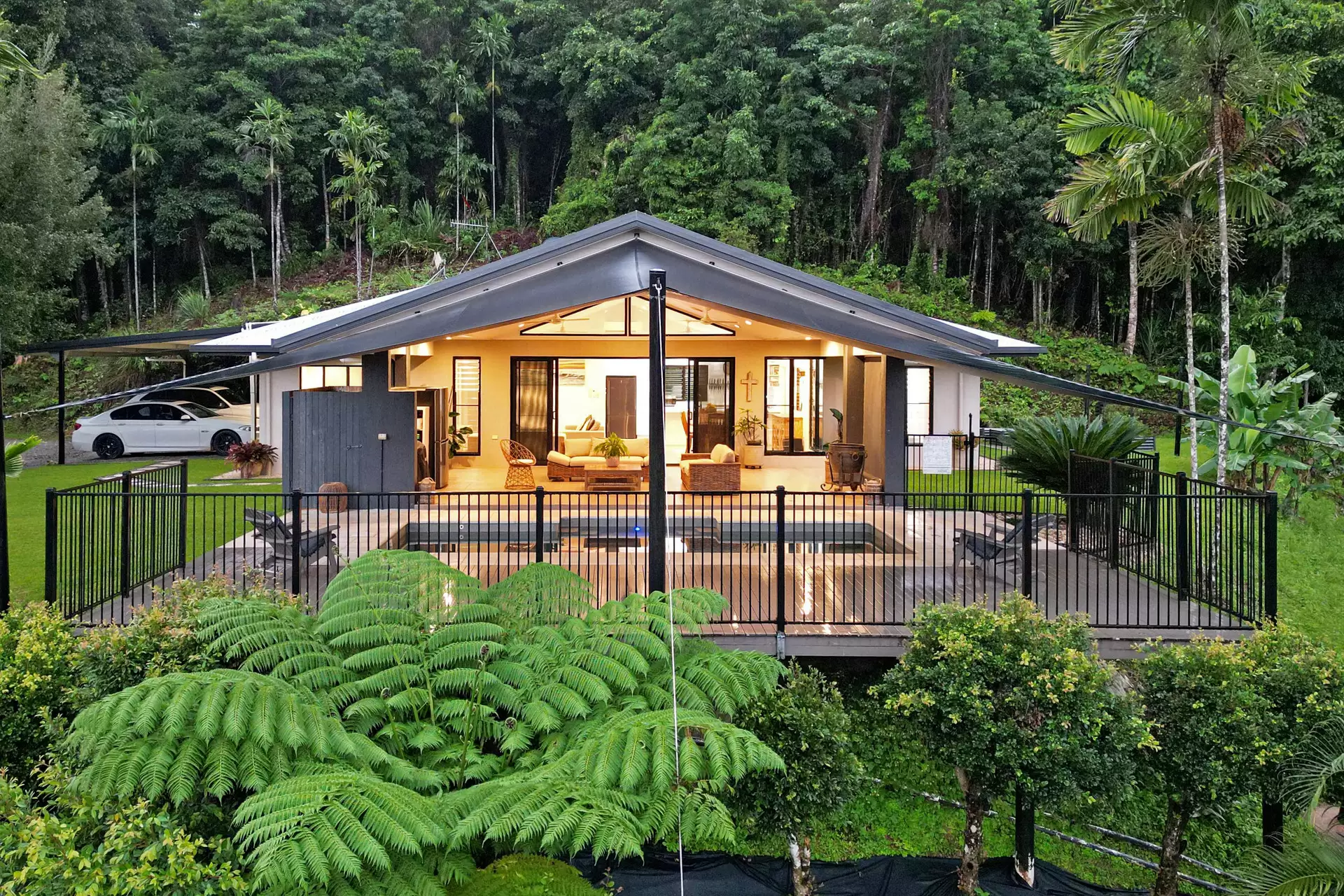 141 Banfield Road, Granadilla For Sale by Queensland Sotheby's International Realty - image 1