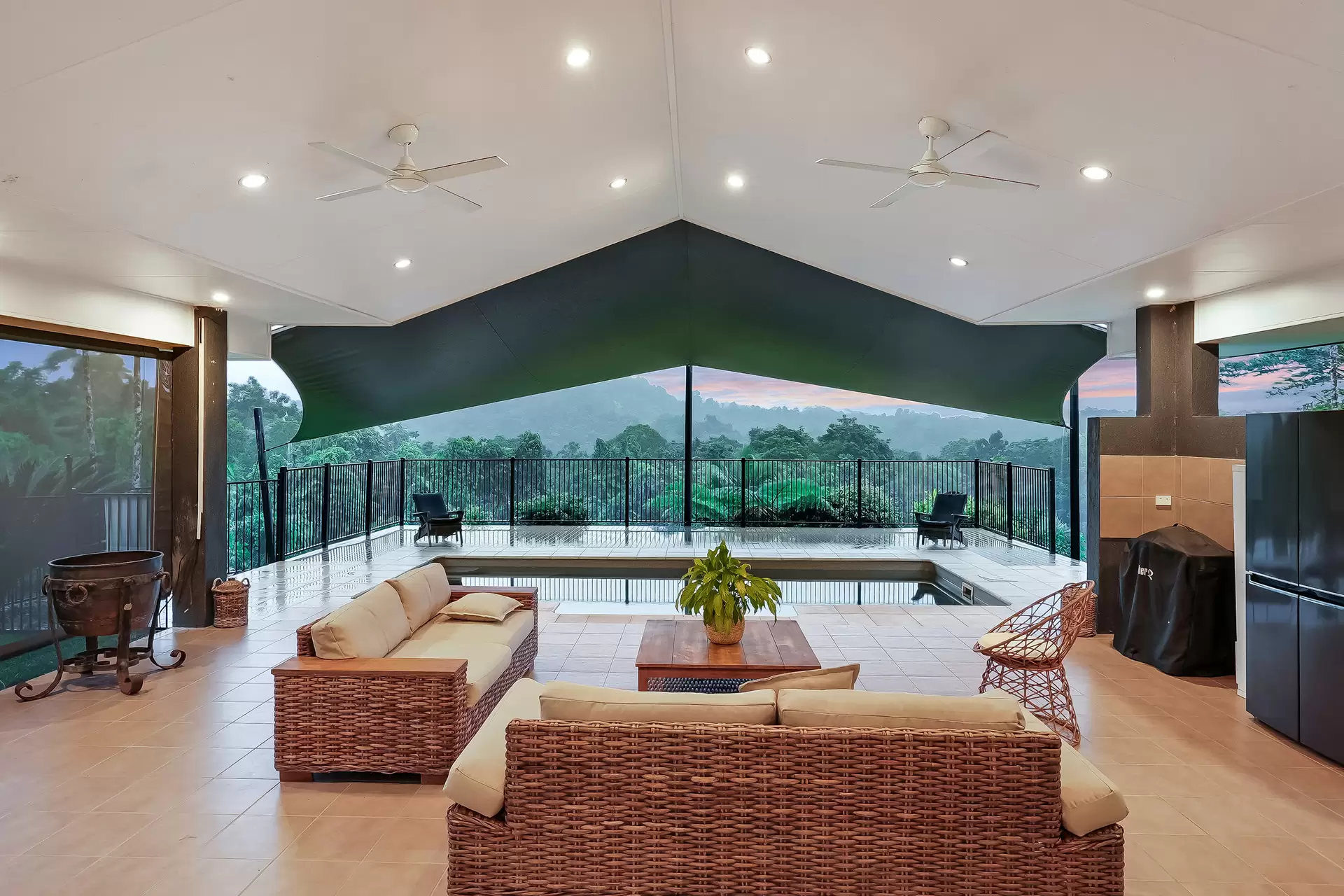 141 Banfield Road, Granadilla For Sale by Queensland Sotheby's International Realty - image 1