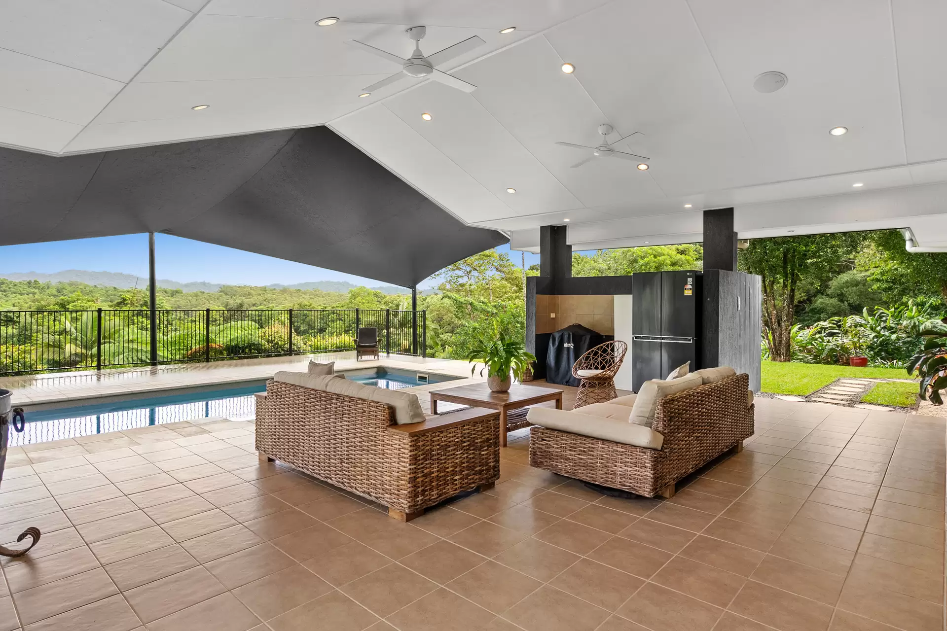 141 Banfield Road, Granadilla For Sale by Queensland Sotheby's International Realty - image 1