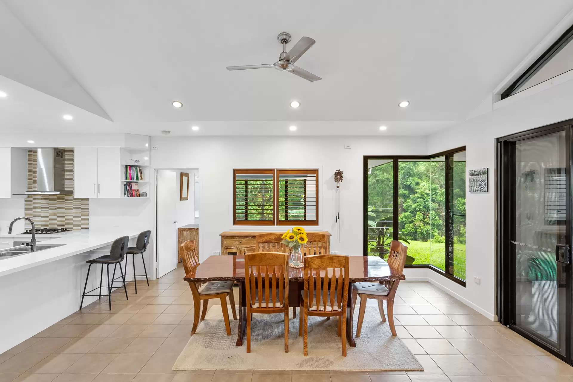 141 Banfield Road, Granadilla For Sale by Queensland Sotheby's International Realty - image 1