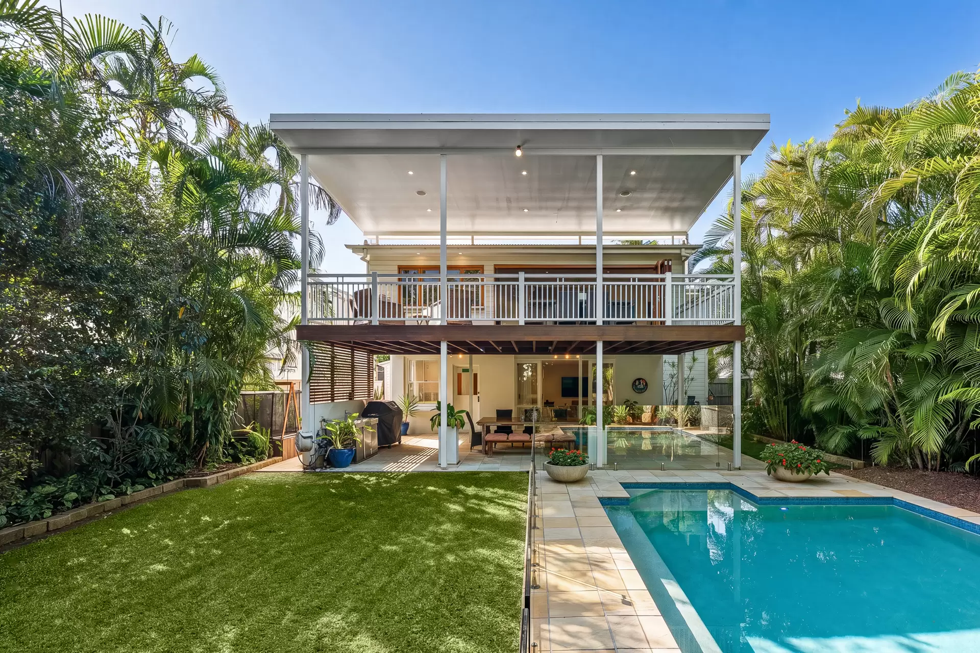 8 Nelson Street, Kalinga Sold by Queensland Sotheby's International Realty - image 1